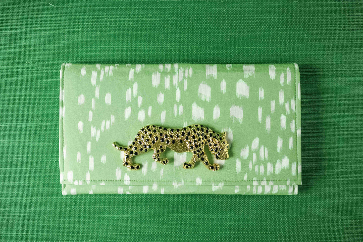 Reverse Les Touches Clutch – Brunschwig & Fils | Palm Frond Hardware Detail