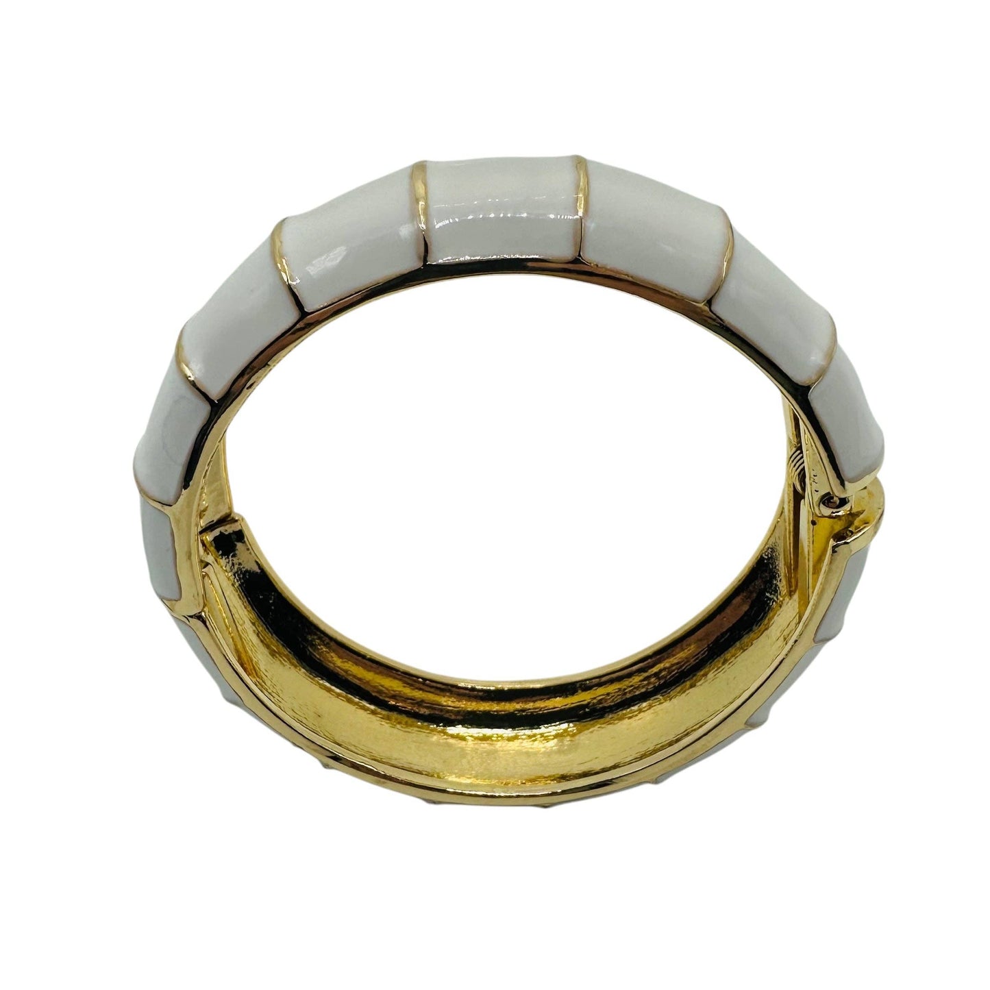 White Bamboo Bracelet – Classic with a Twist