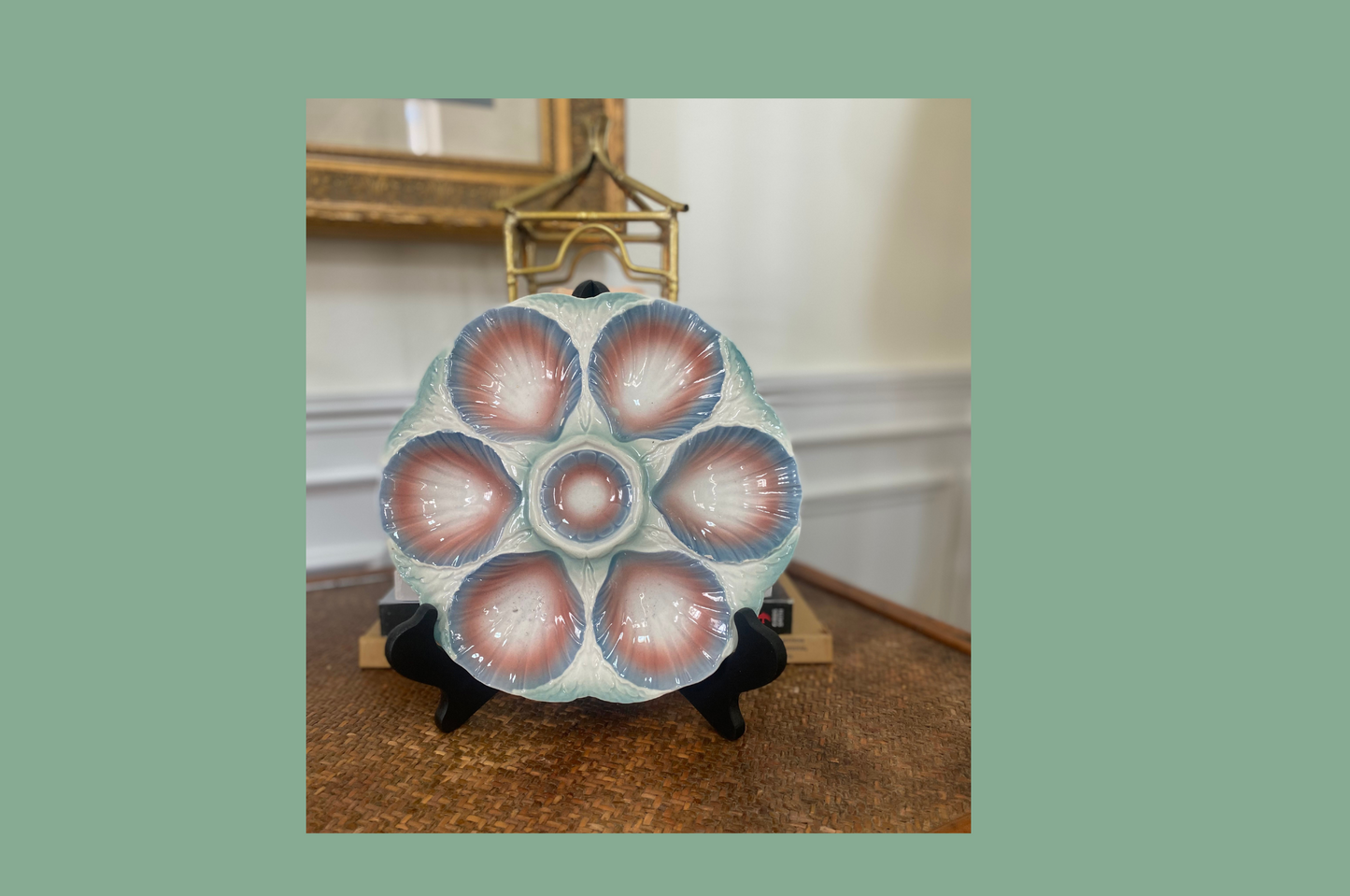 VINTAGE FRENCH DIGOIN & SARRAGUEMINES MAJOLICA OYSTER PLATE, CIRCA 1930