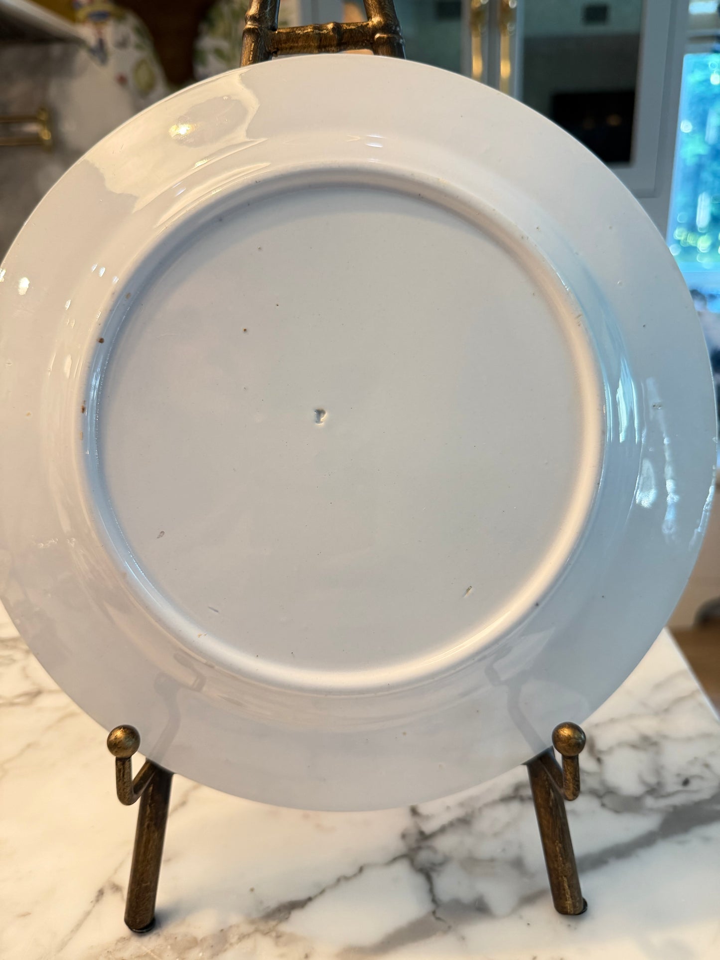 ANTIQUE ENGLISH BLACKBERRY BROWN TRANSFERWARE PLATE WITH COPPER LUSTRE, CIRCA 1840–1890