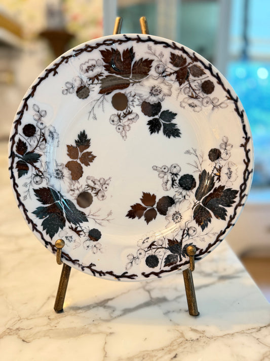 ANTIQUE ENGLISH BLACKBERRY BROWN TRANSFERWARE PLATE WITH COPPER LUSTRE, CIRCA 1840–1890